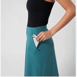 NWT- ATHLETA- Cosmic Skirt- Borealis Green- Size L